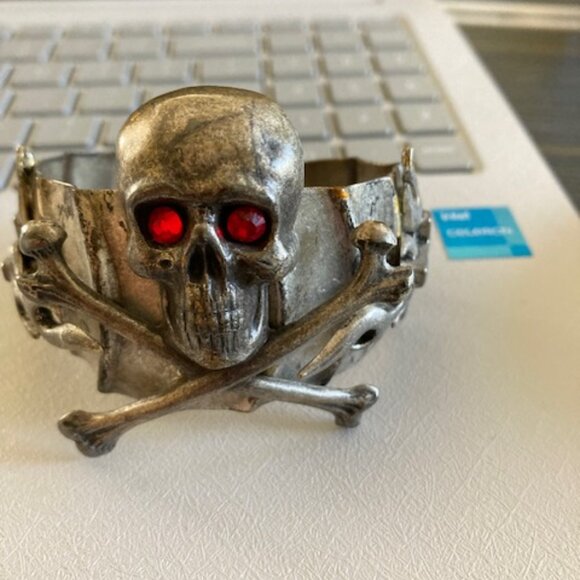 A Custom Made Skull & Crossbones Cuff Bracelet with red crystal eyes. - Picture 2 of 6